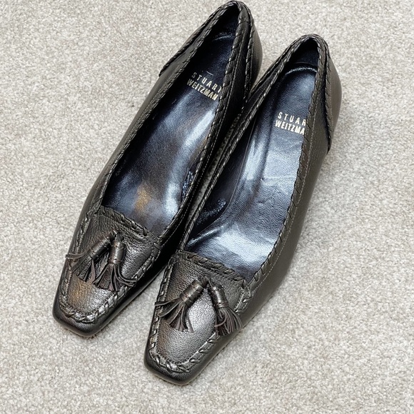 Stuart Weitzman Bronze Tassel Loafer Kitten Heel - Picture 4 of 15